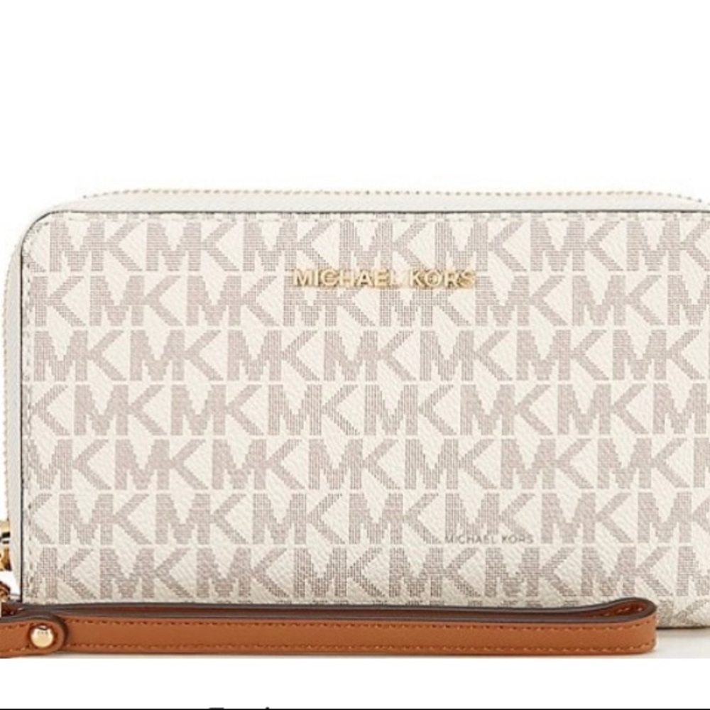 Signature logo Michael Kors Multifunction phone Case.  Large Jet Set Vanilla